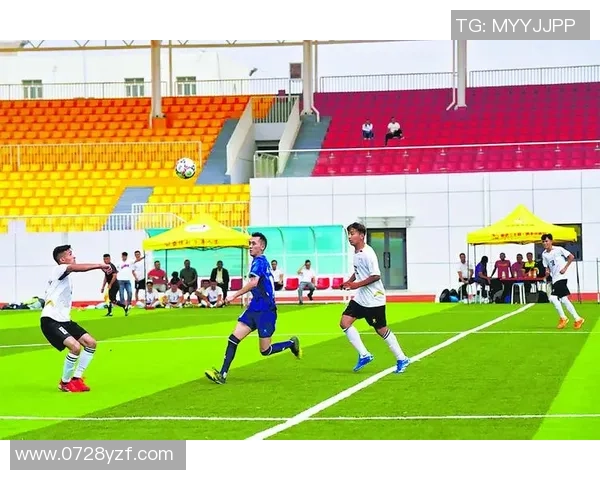 创新与激情交织的创意足球作品展现多元文化与艺术魅力